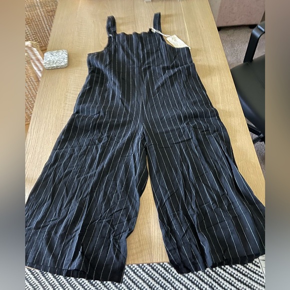 Joah Premium| Black Striped Wide-Leg Jumpsuit, Overall Straps, Size L•••… - Picture 2 of 12